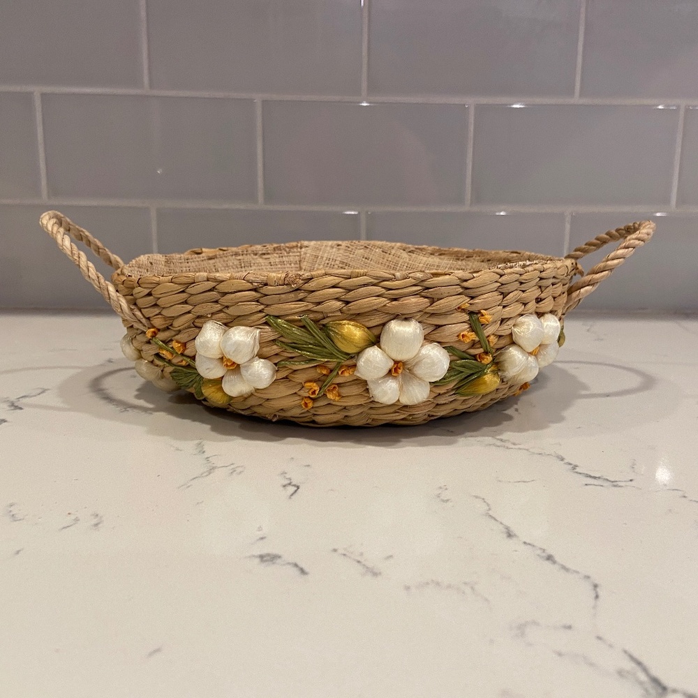 Vintage Round Woven Raffia basket